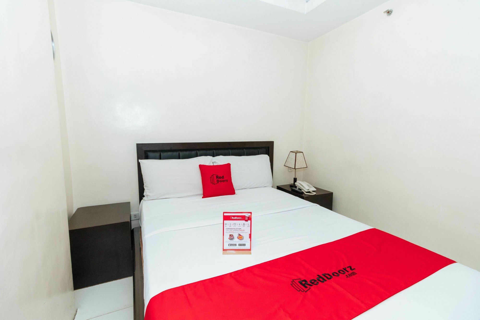 Reddoorz Near Quezon City Circle Екстериор снимка