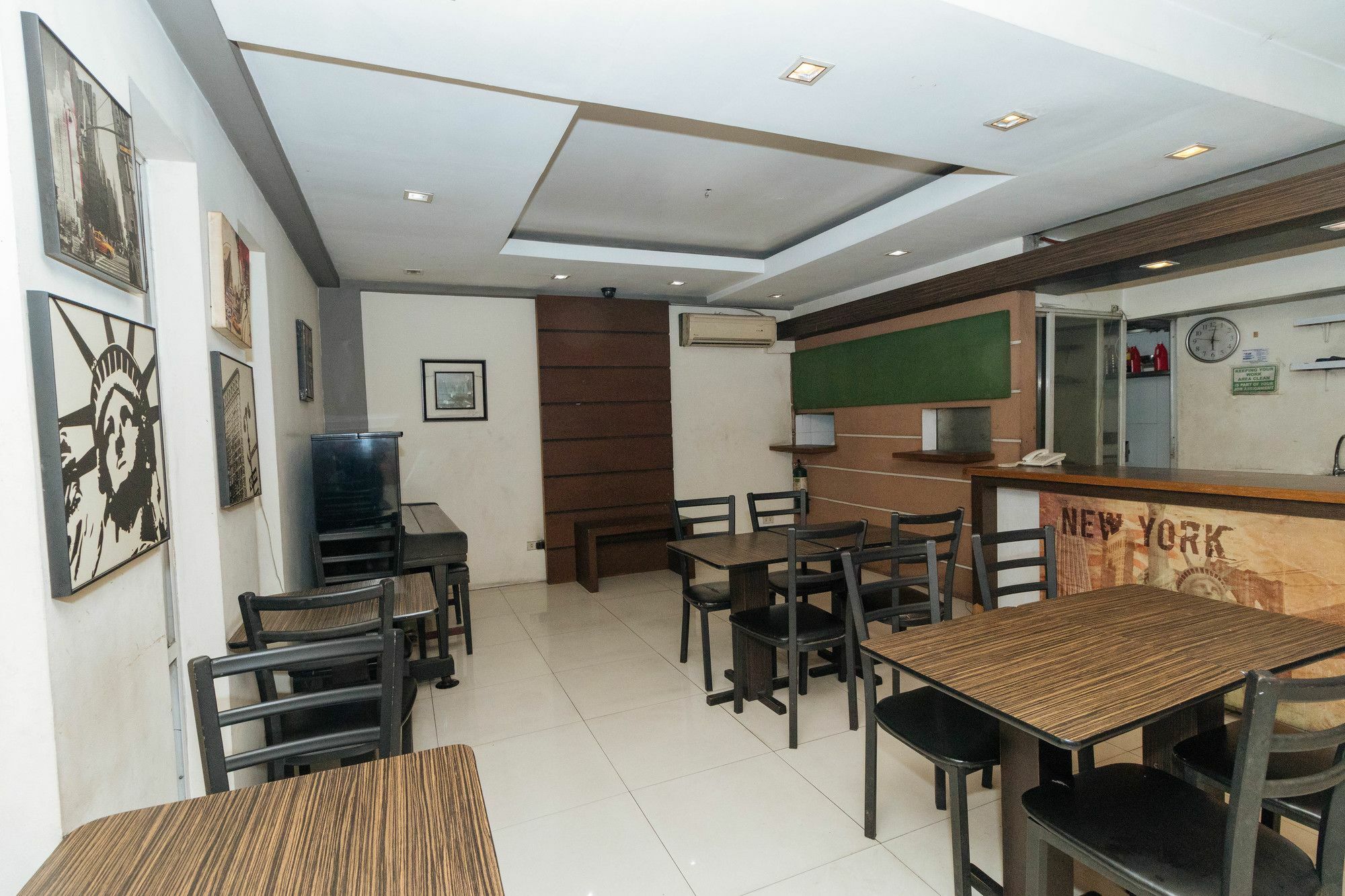 Reddoorz Near Quezon City Circle Екстериор снимка