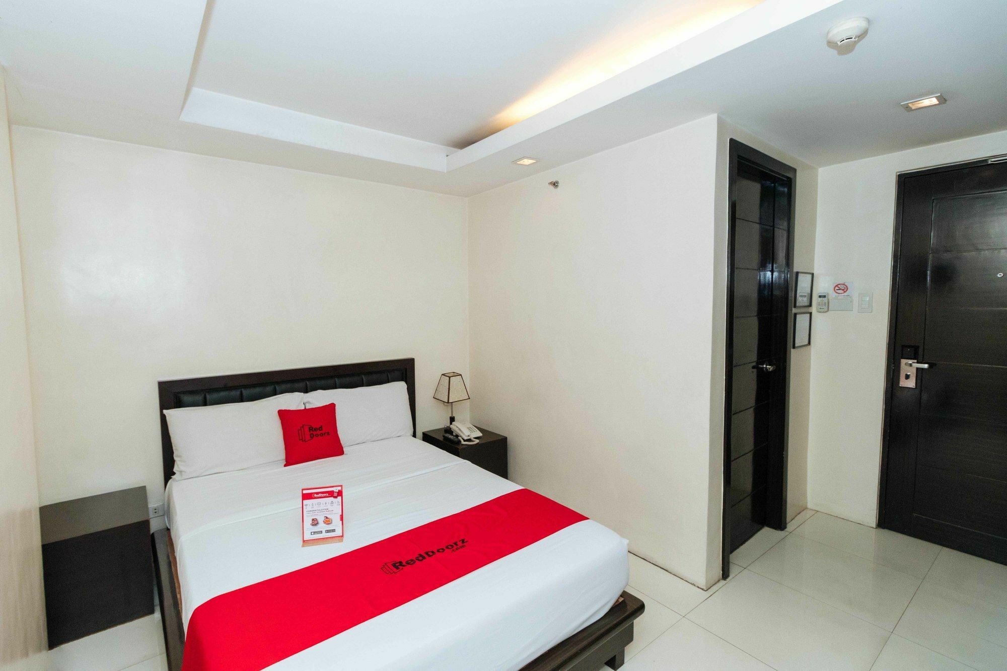 Reddoorz Near Quezon City Circle Екстериор снимка